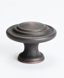 Traditional Advantage Four Verona Bronze Ringed Knob